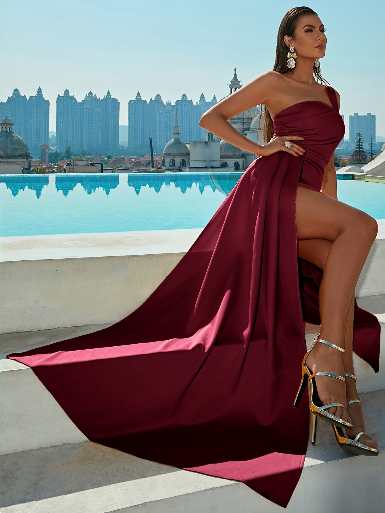 Scarlett | Luxe One-Shoulder Galajurk met Elegante Split