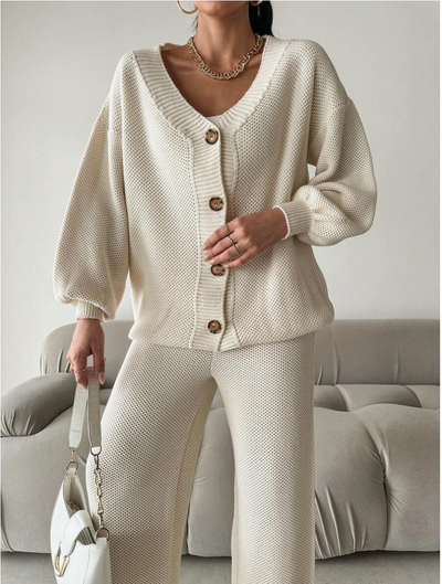 Galina - Knitted Set with V-Neck
