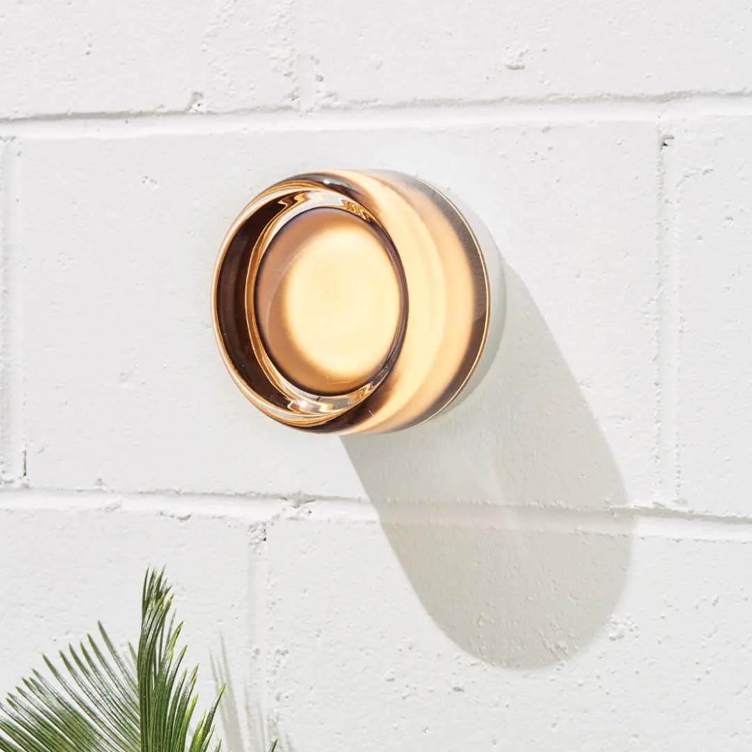 Dinrahn - Compact Glass Wall Lamp