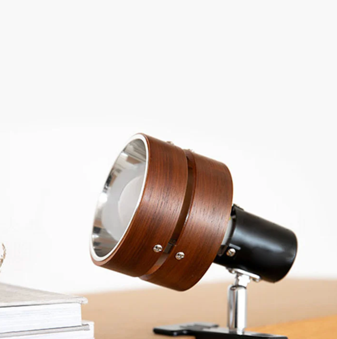 Climora - Adjustable Retro Desk Spotlight