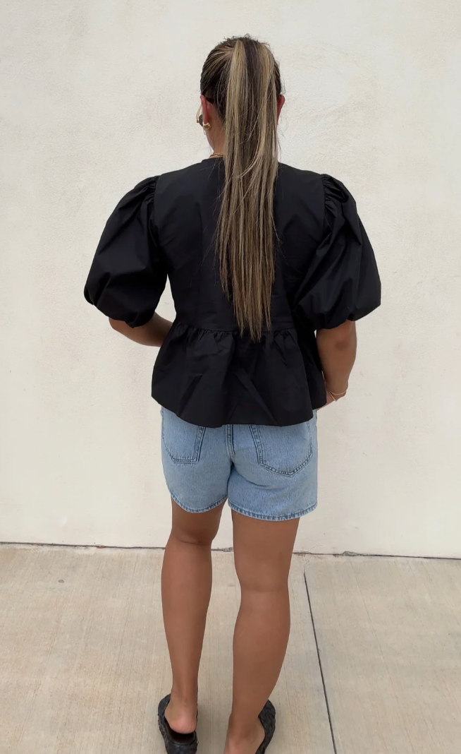 Gisou - Trendy Puff Sleeve Top 