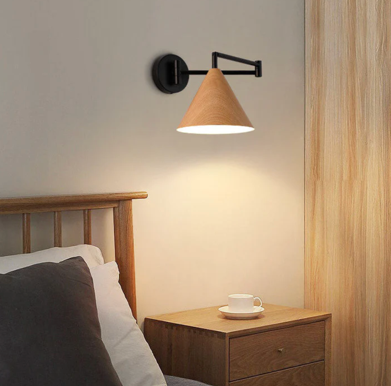 Nordevra - Wooden Wall Lamp