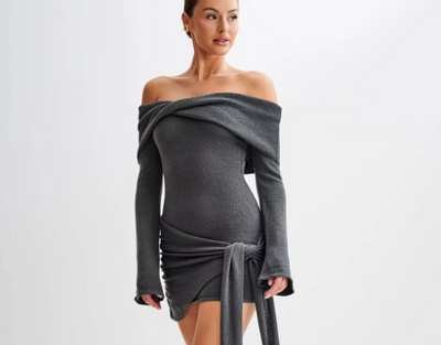 Zeya - Flatterende off-the-shoulder jurk van fijn breisel
