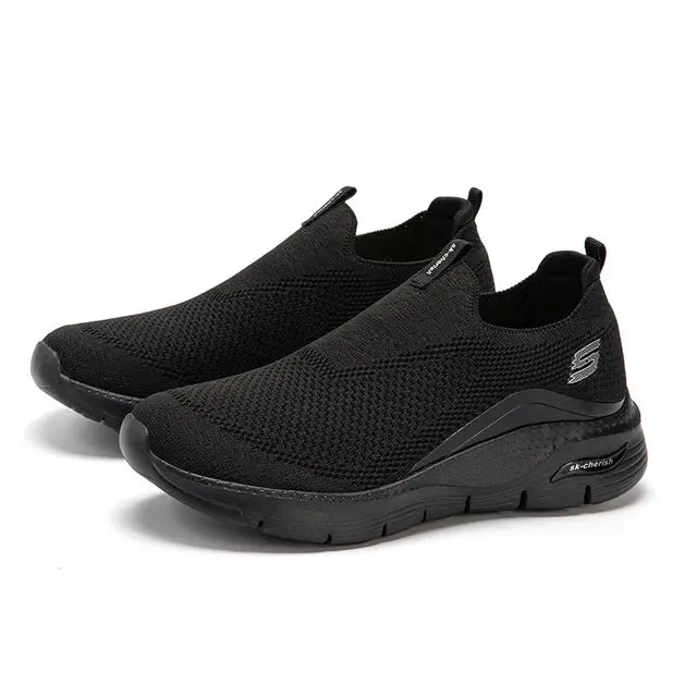 Jasper | Comfortable black slip-on sneakers