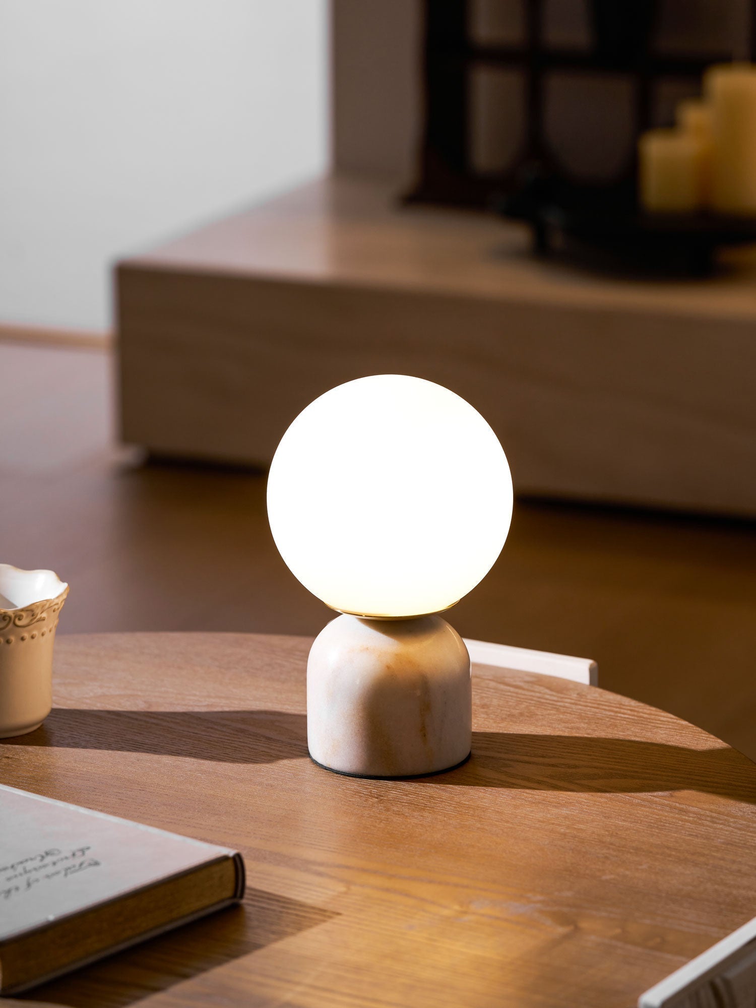 Dirella - Contemporary Sphere Marble Table Lamp