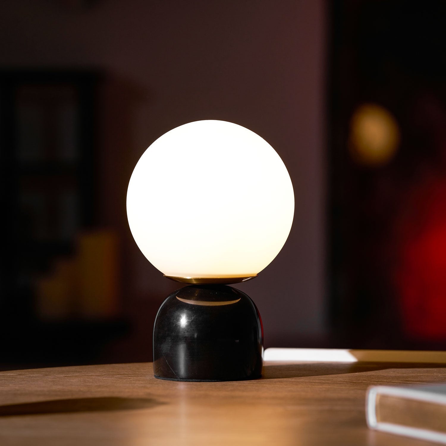 Dirella - Contemporary Sphere Marble Table Lamp