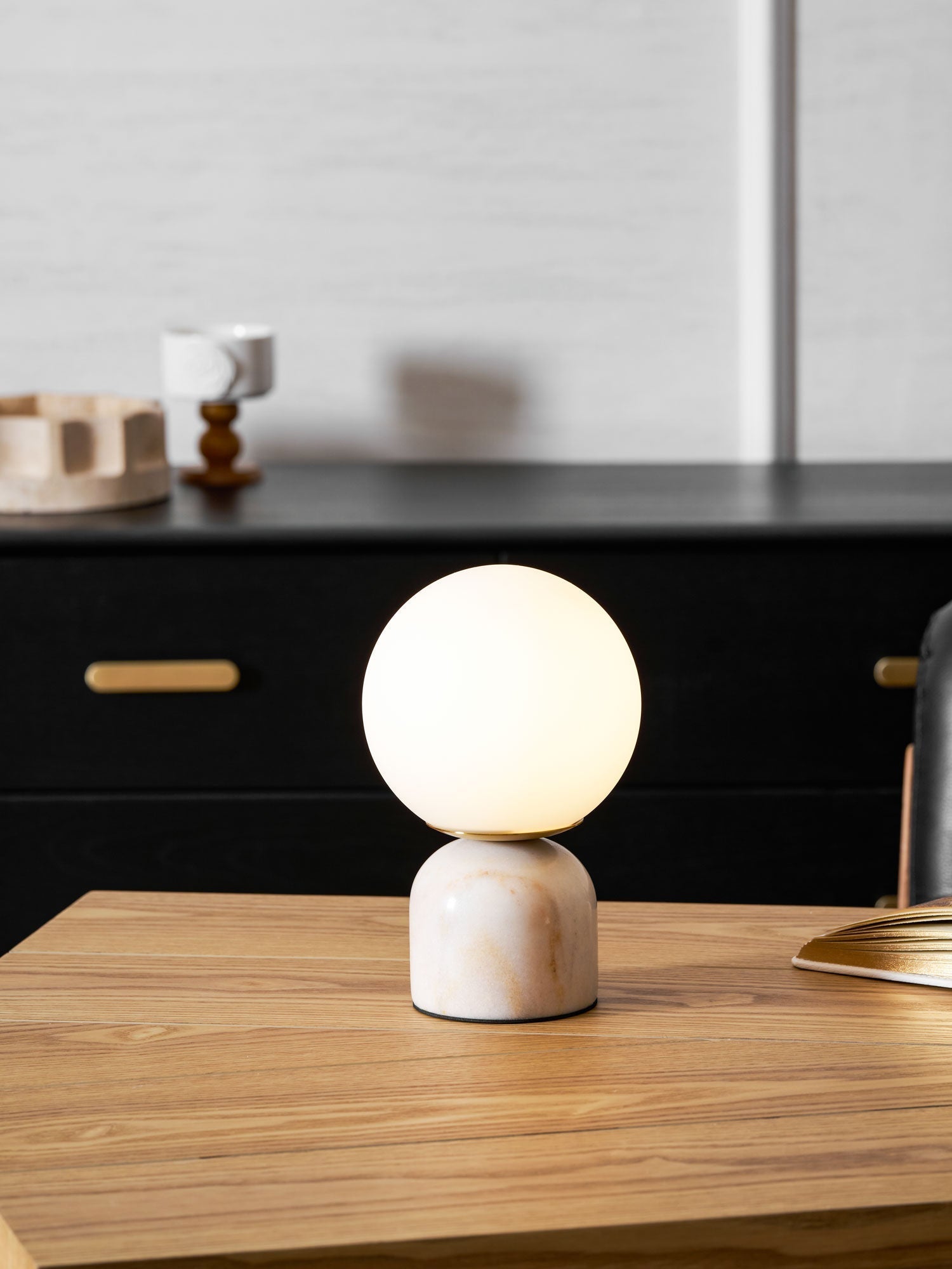 Dirella - Contemporary Sphere Marble Table Lamp