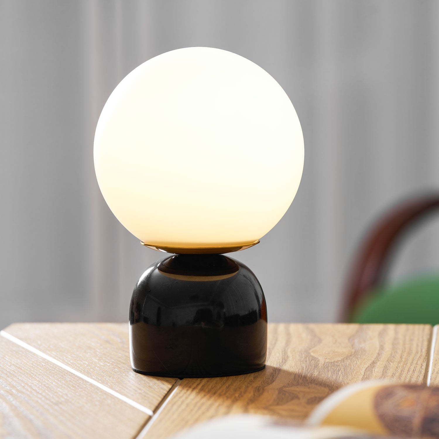 Dirella - Contemporary Sphere Marble Table Lamp
