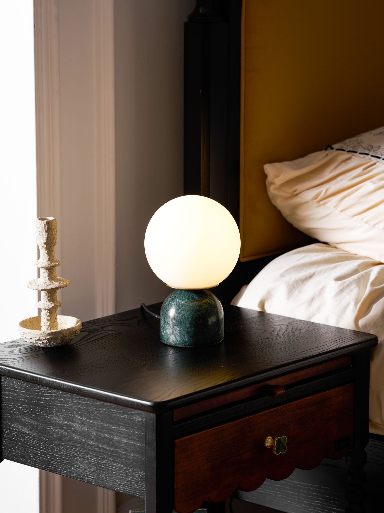 Dirella - Contemporary Sphere Marble Table Lamp