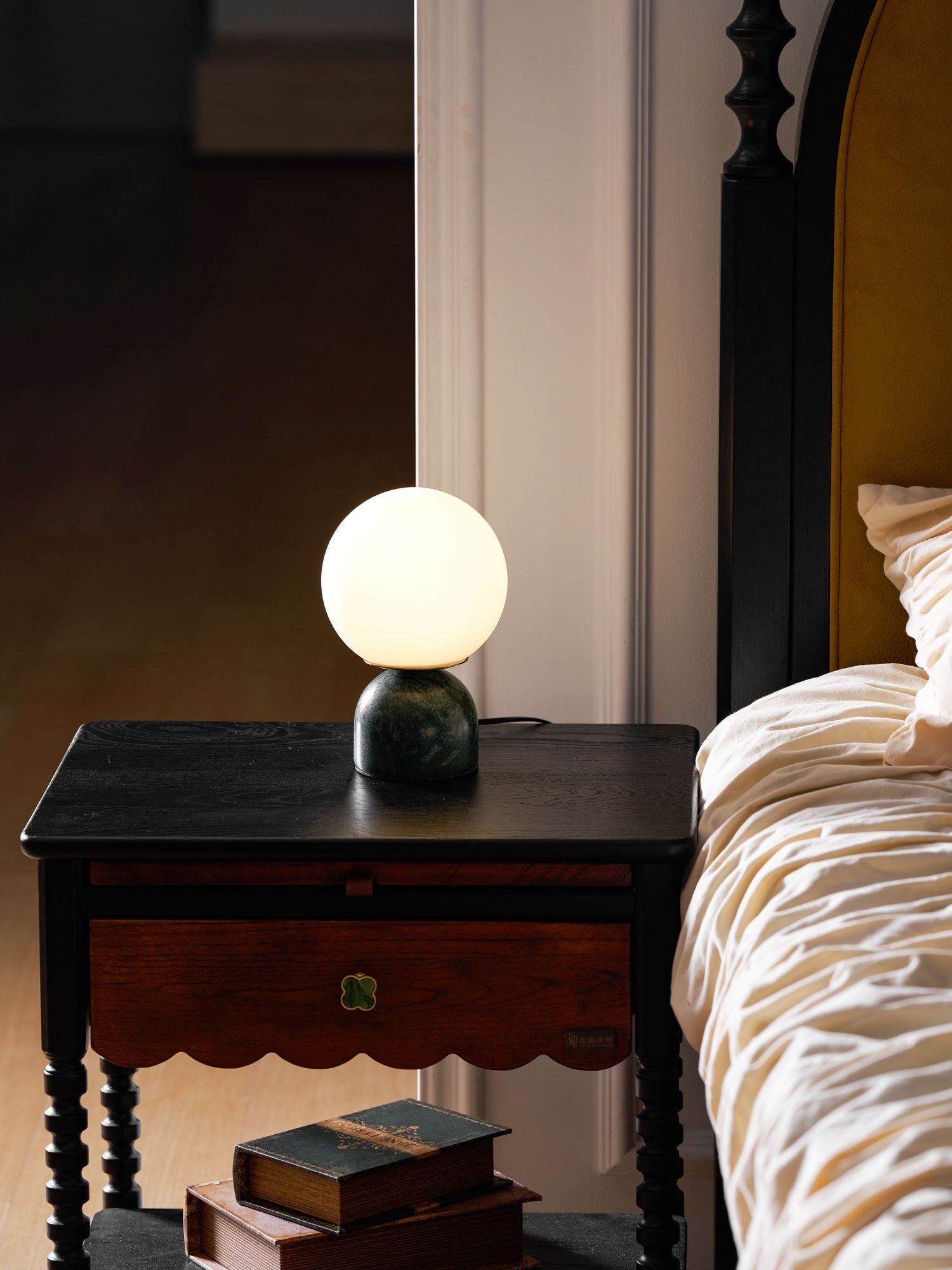 Dirella - Contemporary Sphere Marble Table Lamp