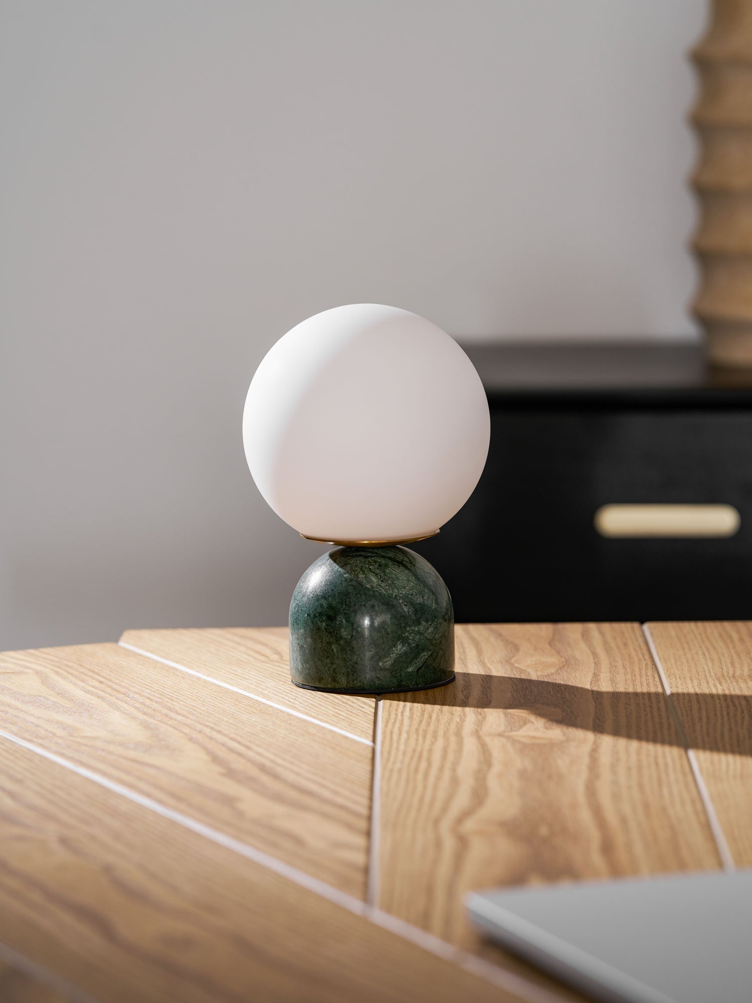 Dirella - Contemporary Sphere Marble Table Lamp