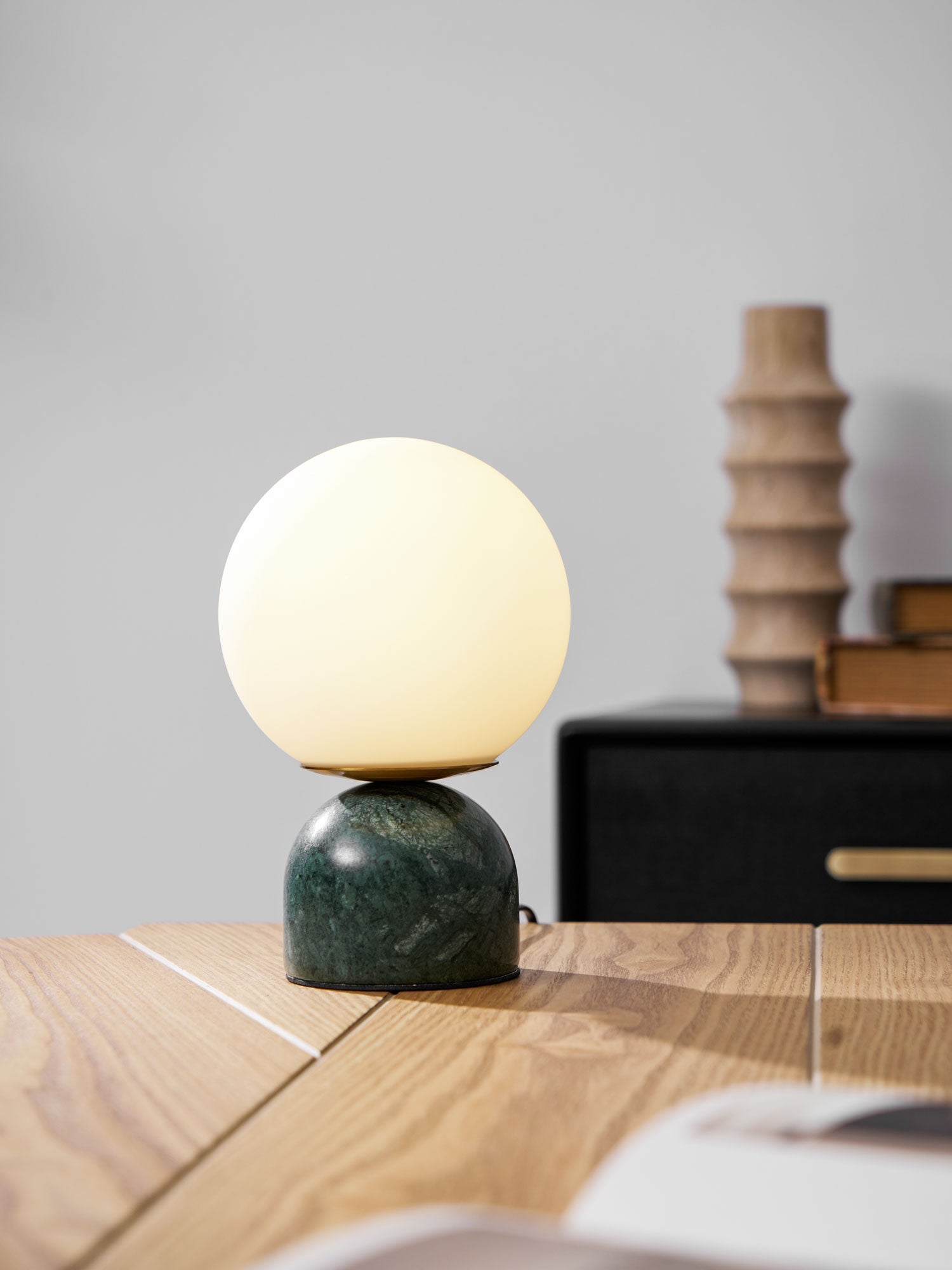 Dirella - Contemporary Sphere Marble Table Lamp