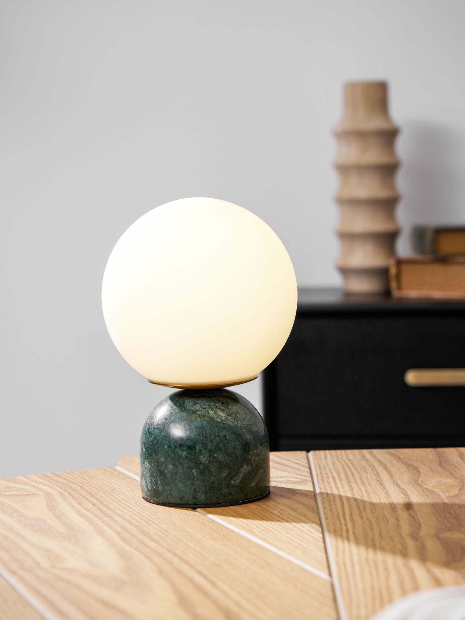 Dirella - Contemporary Sphere Marble Table Lamp