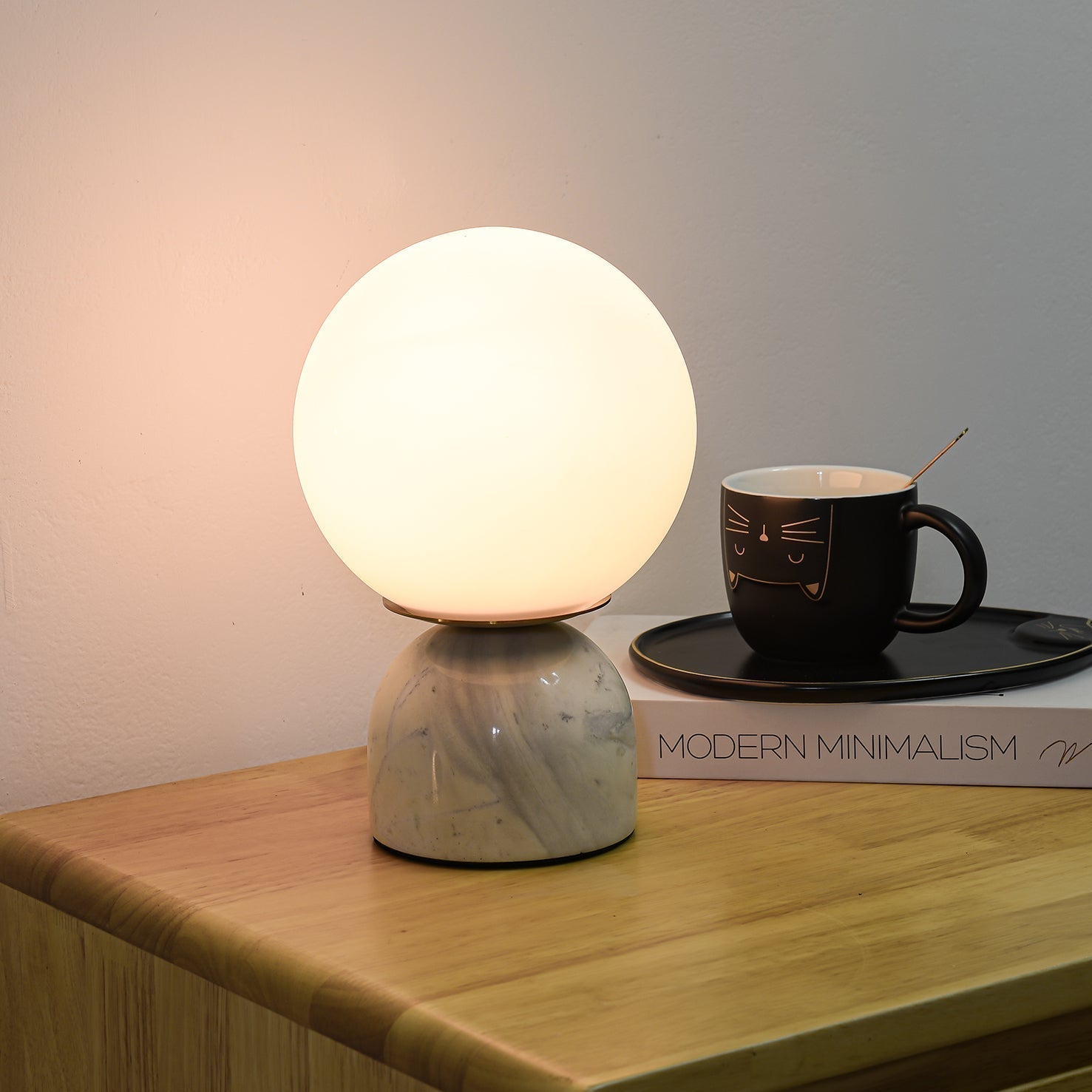 Dirella - Contemporary Sphere Marble Table Lamp