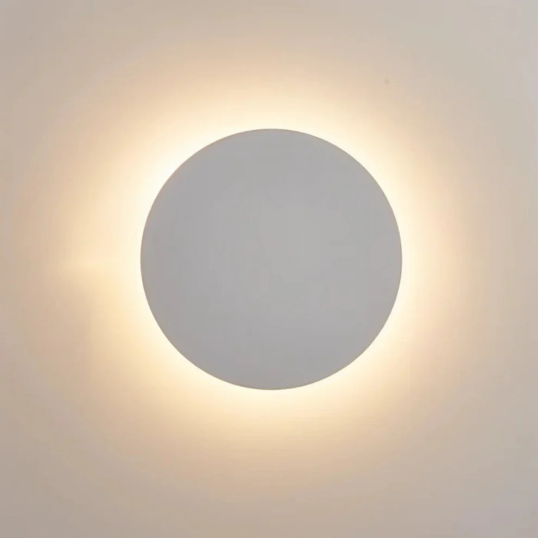Oriona – Modern Round LED Wall Light