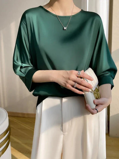 Javiera - Shiny Satin T-Shirt