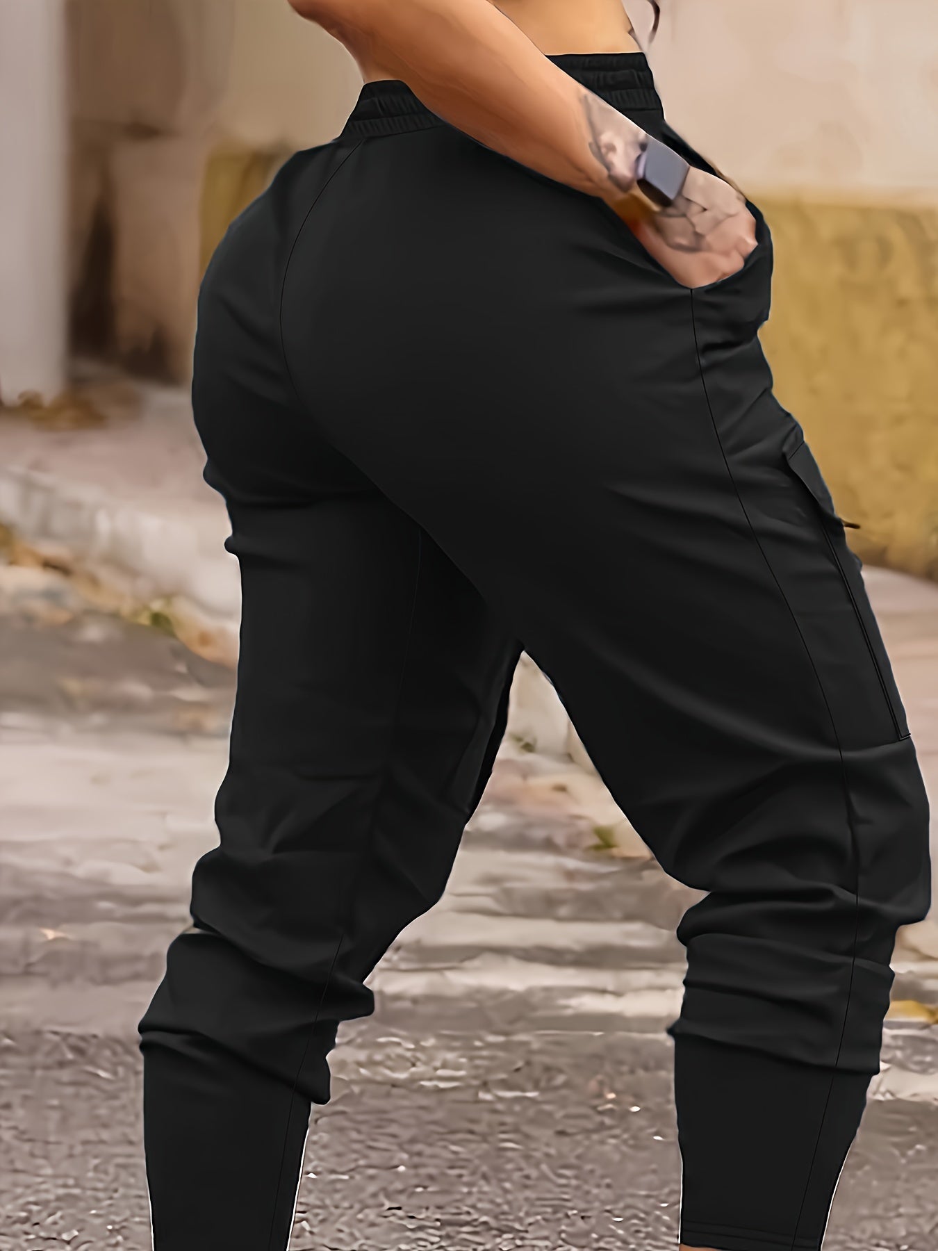 Emma | Solid color cargo joggers with pockets