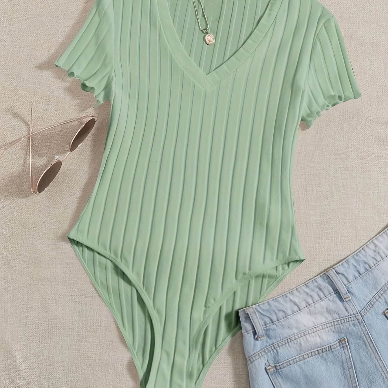 Evelien | Solid color V-neck bodysuit