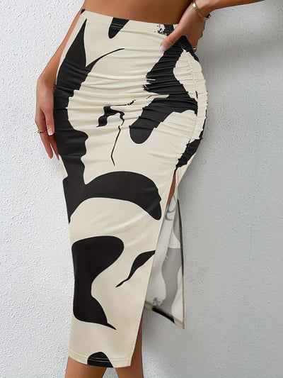 Lara | Pencil skirt with abstract print and ruffles
