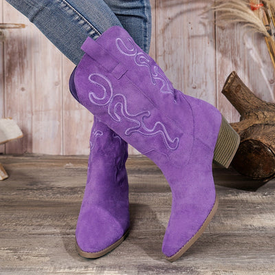 Loes | Fashionable women's calf boots with a thick heel