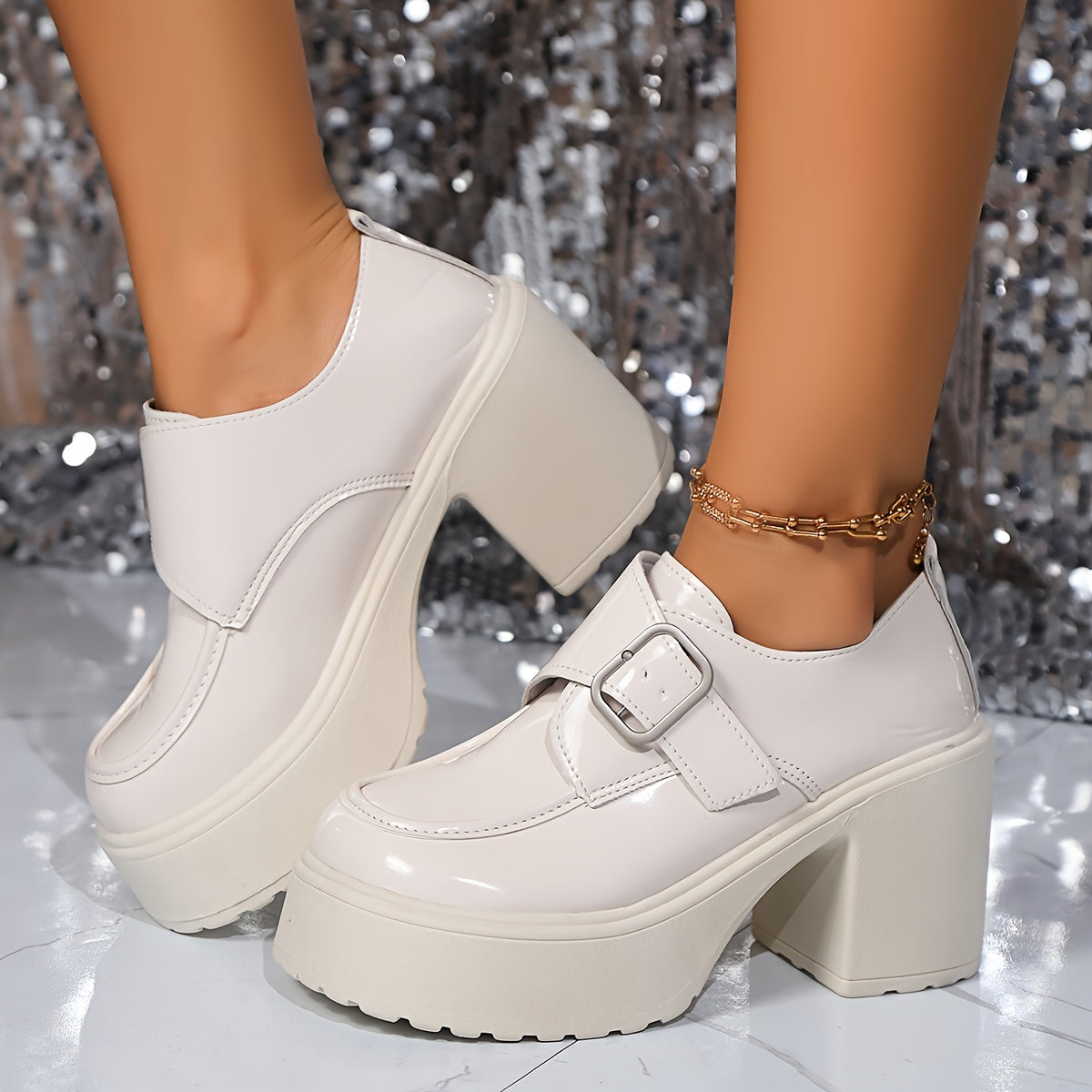 Luna | Fashionable women's platform pumps with buckle closure