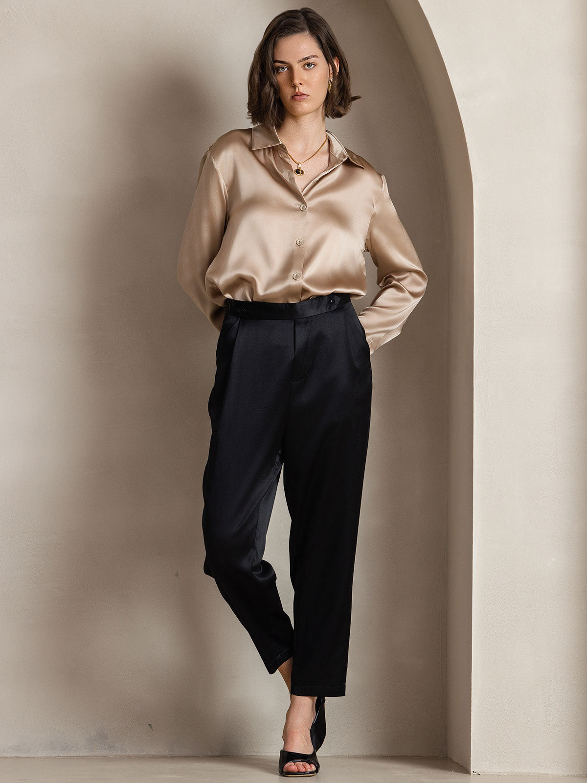 Clemence - Moderne Militaire Chic Dames Overhemd met Revers
