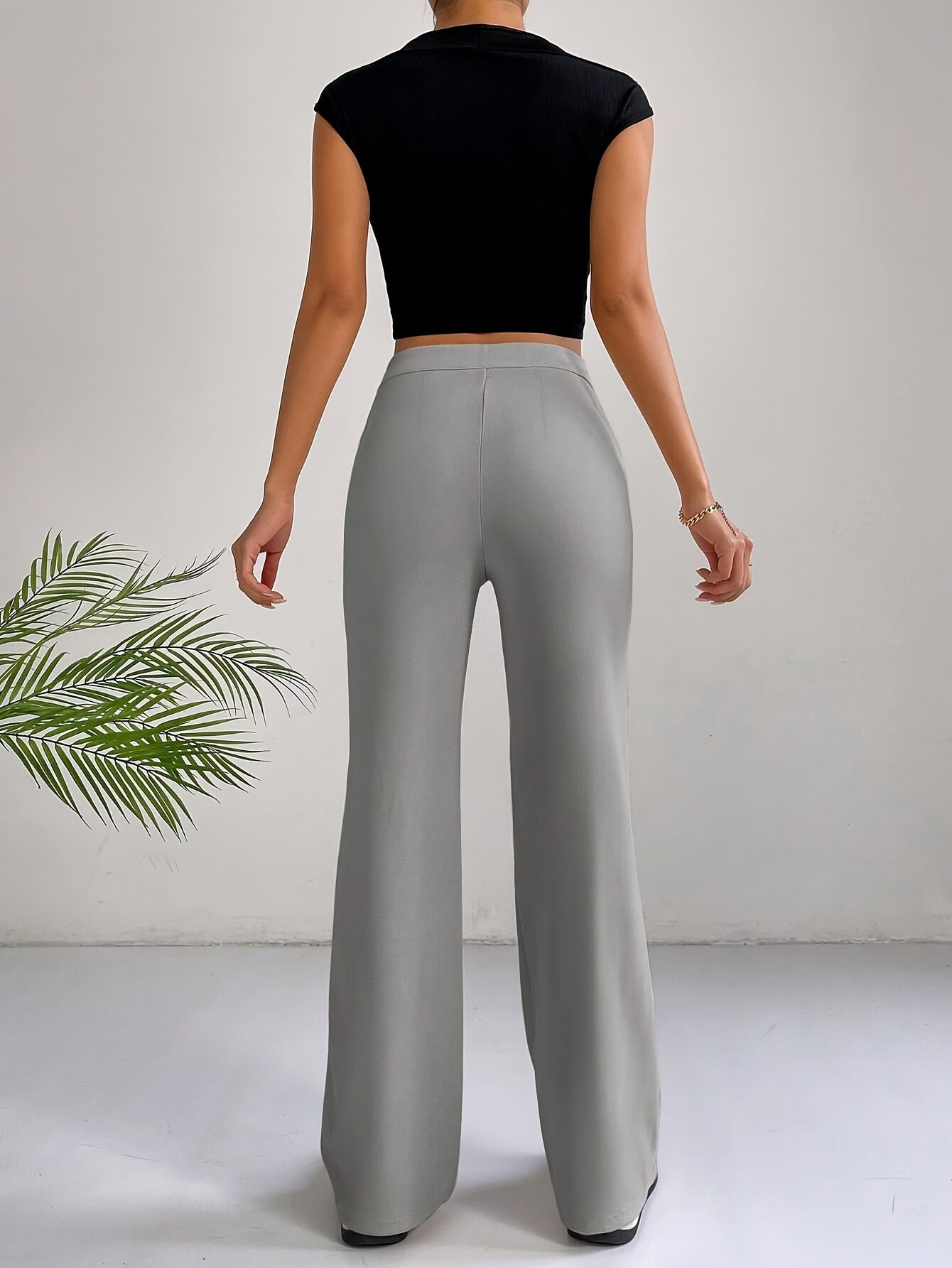 Elin | Stylish high-waisted slim trousers