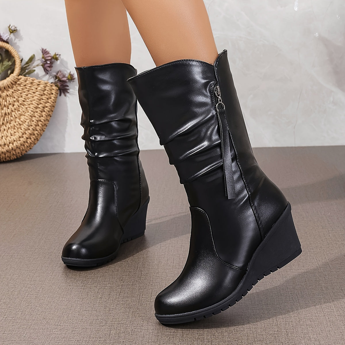 Lotte | Comfortable mid-calf boots with a heel and tassel