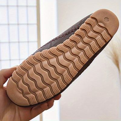 Joyce | Comfortable faux leather slippers