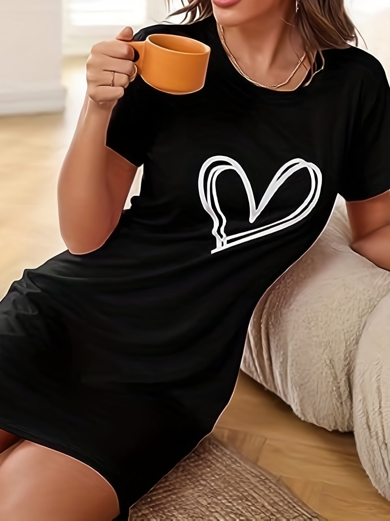 Nina | Nachtjurk met hartprint en korte mouwen
