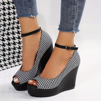 Luna | Black women's sandals with wedge heel