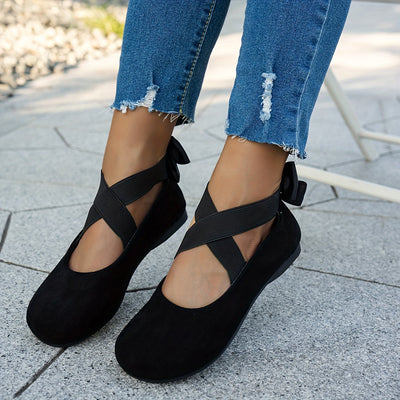 Chique | Zwarte fluwelen balletflats met elastische kruisband en strik
