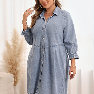 Sophie | Effen licht gewassen blauwe denim jurk met knoopsluiting en ruffle mouw