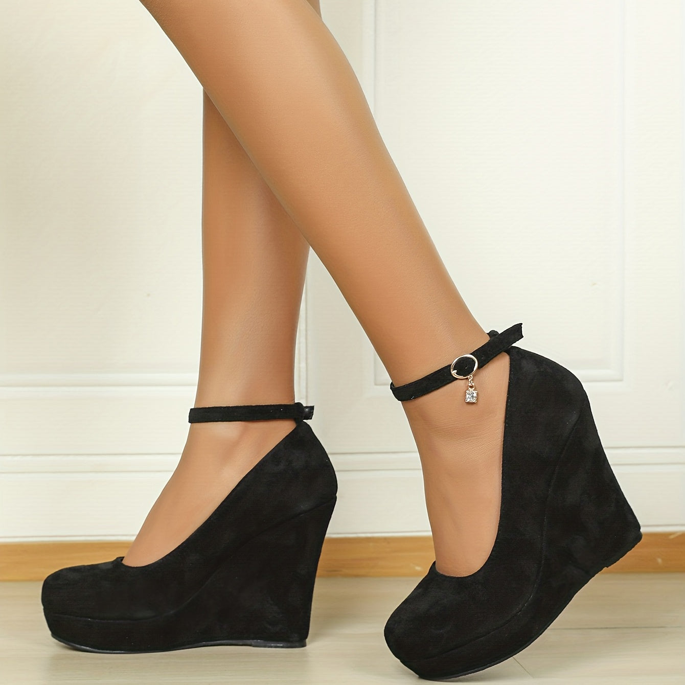 Mara | Stijlvolle dames sleehak schoenen met gespsluiting