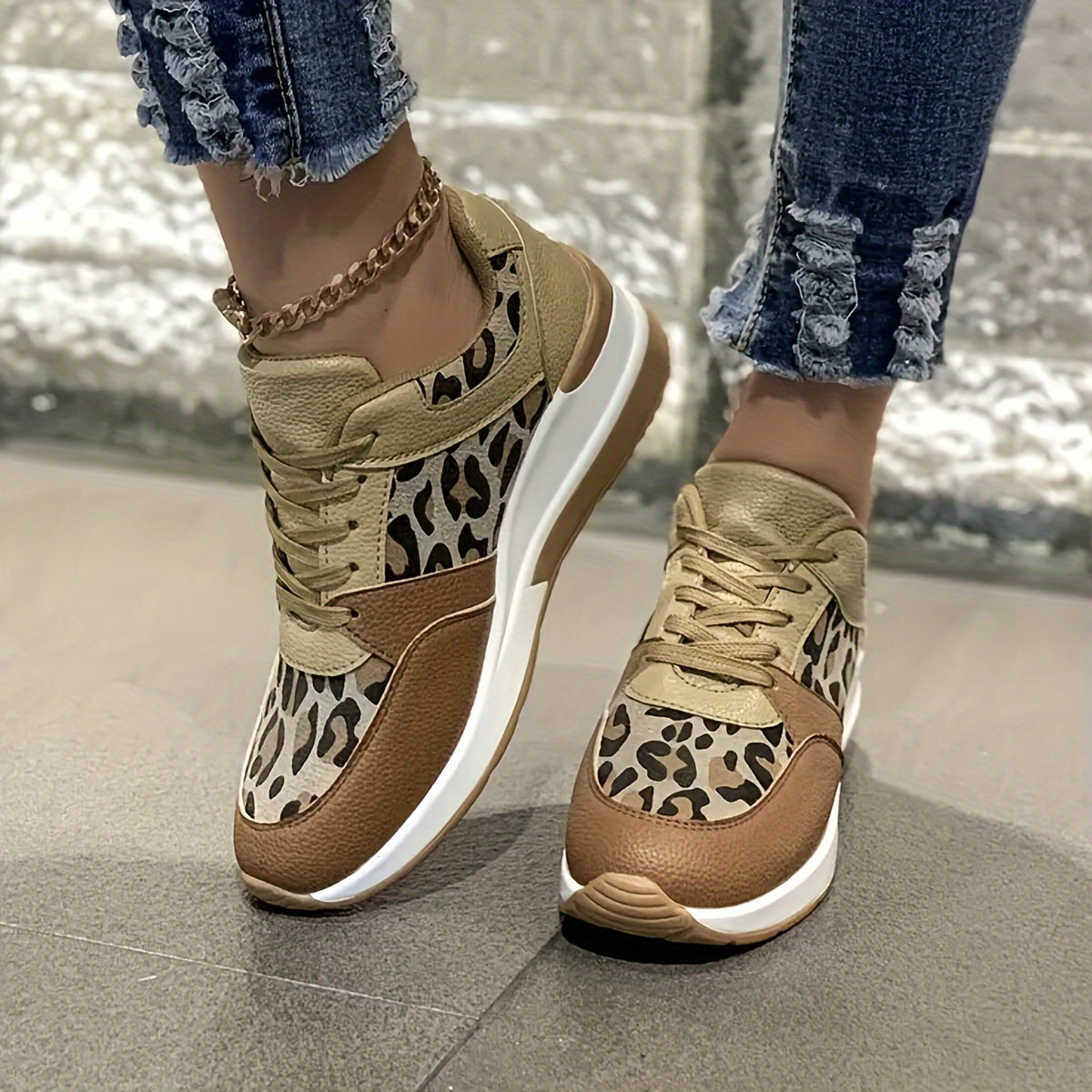 Nina | Women's sneakers with leopard print