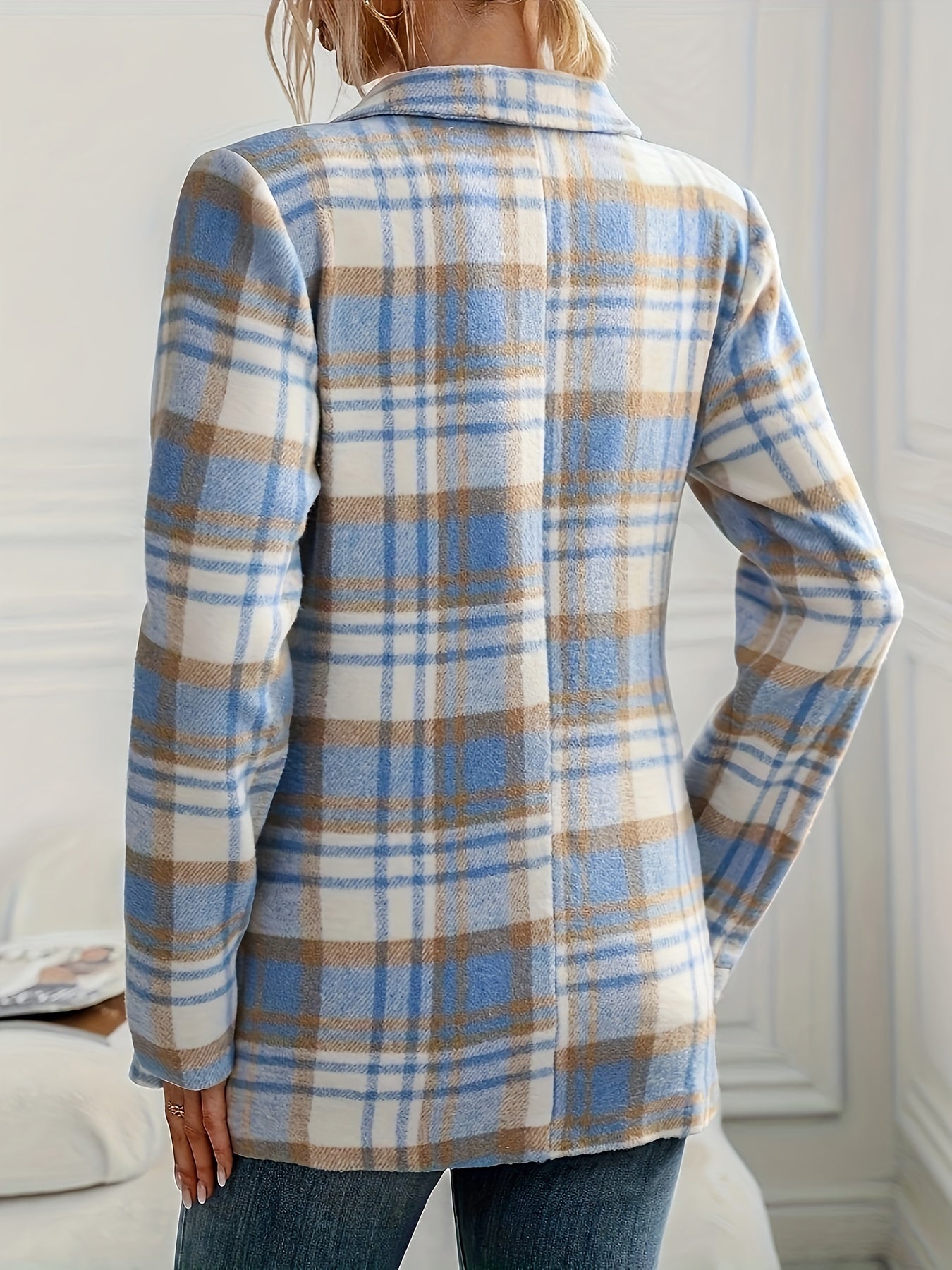 Emma | Elegant blazer with long sleeves and checked button closure