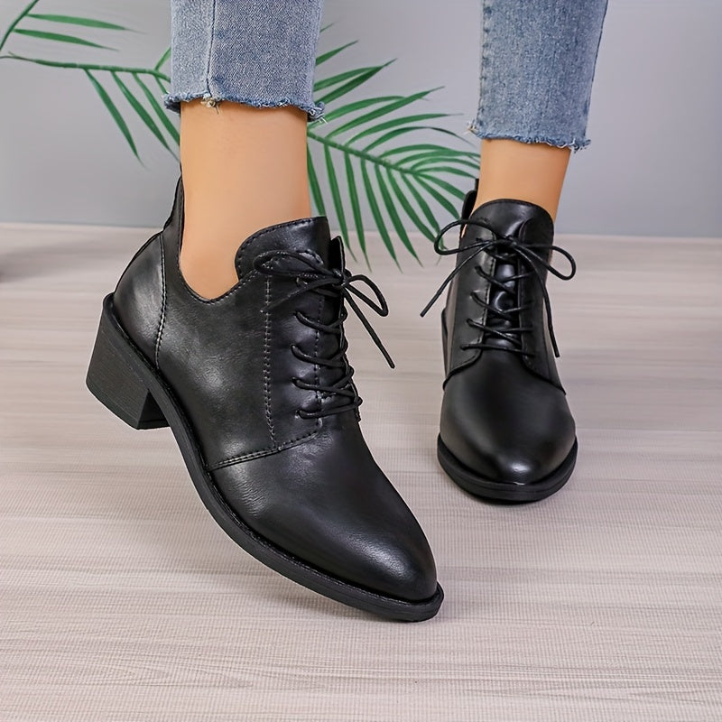 Loes | Stylish solid-color boots with lace-up closure and block heel