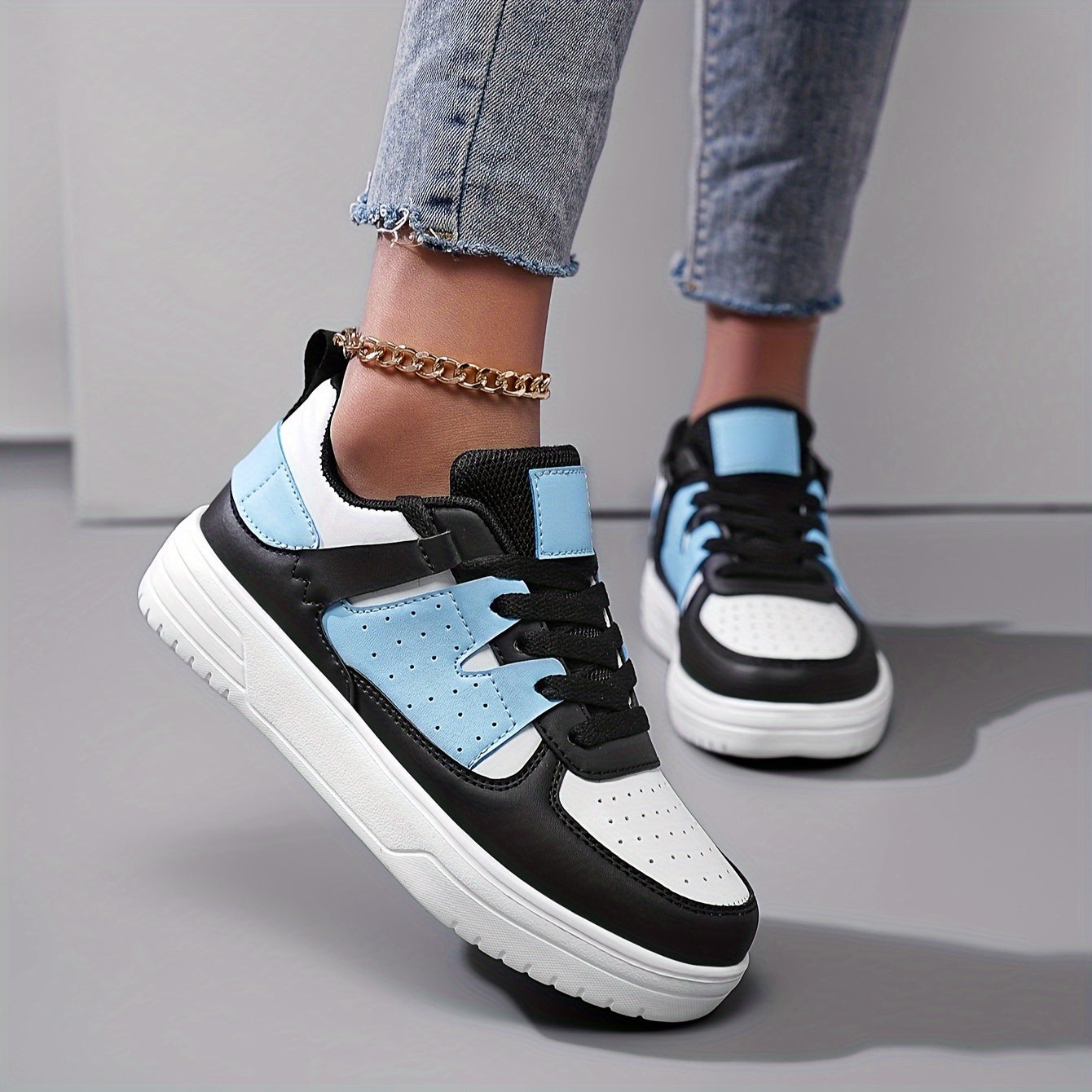 Joyce | Casual women's sneakers with color block and soft sole