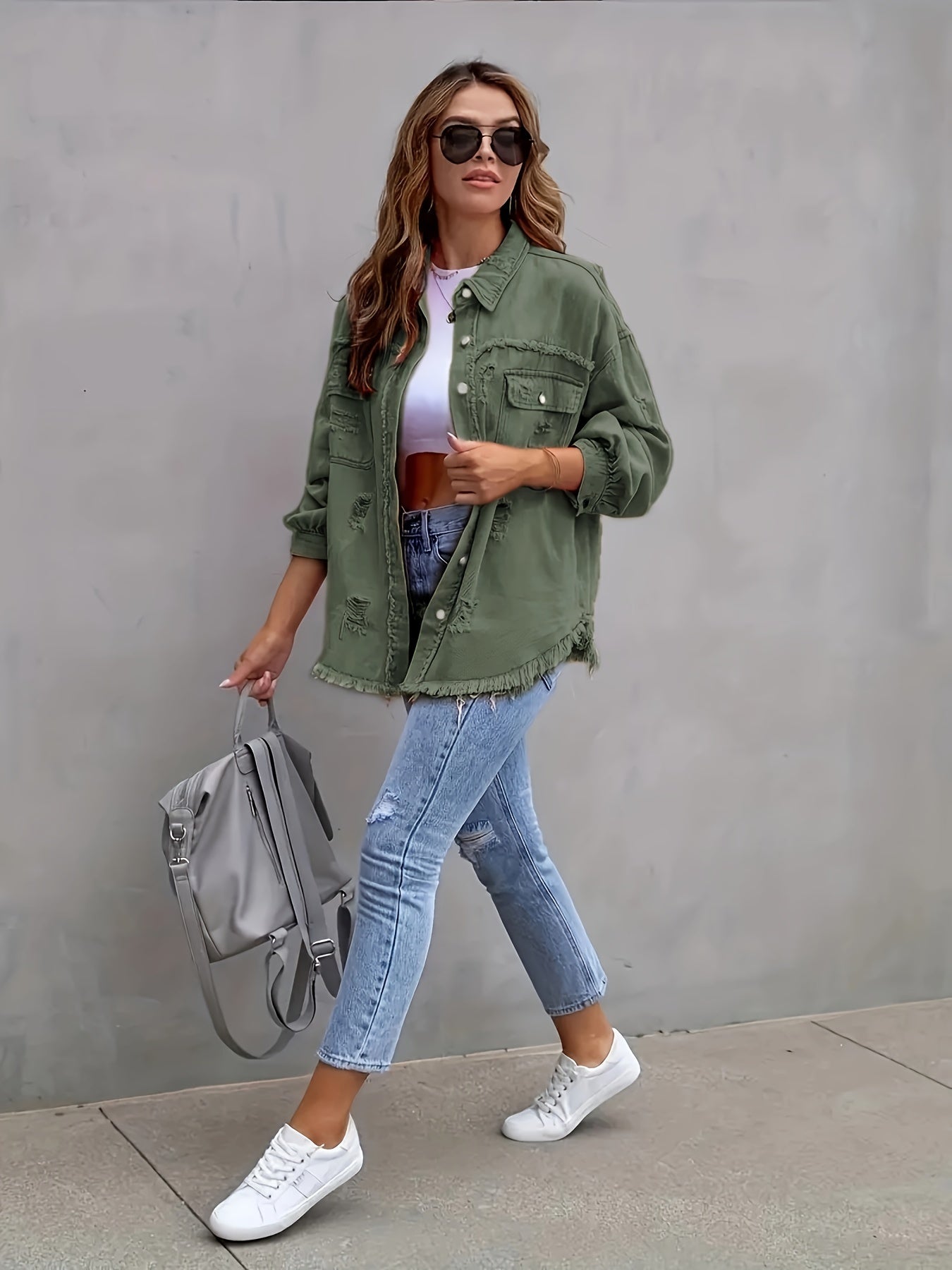 Mara | Plus size denim jas met gescheurde ruwe zoom