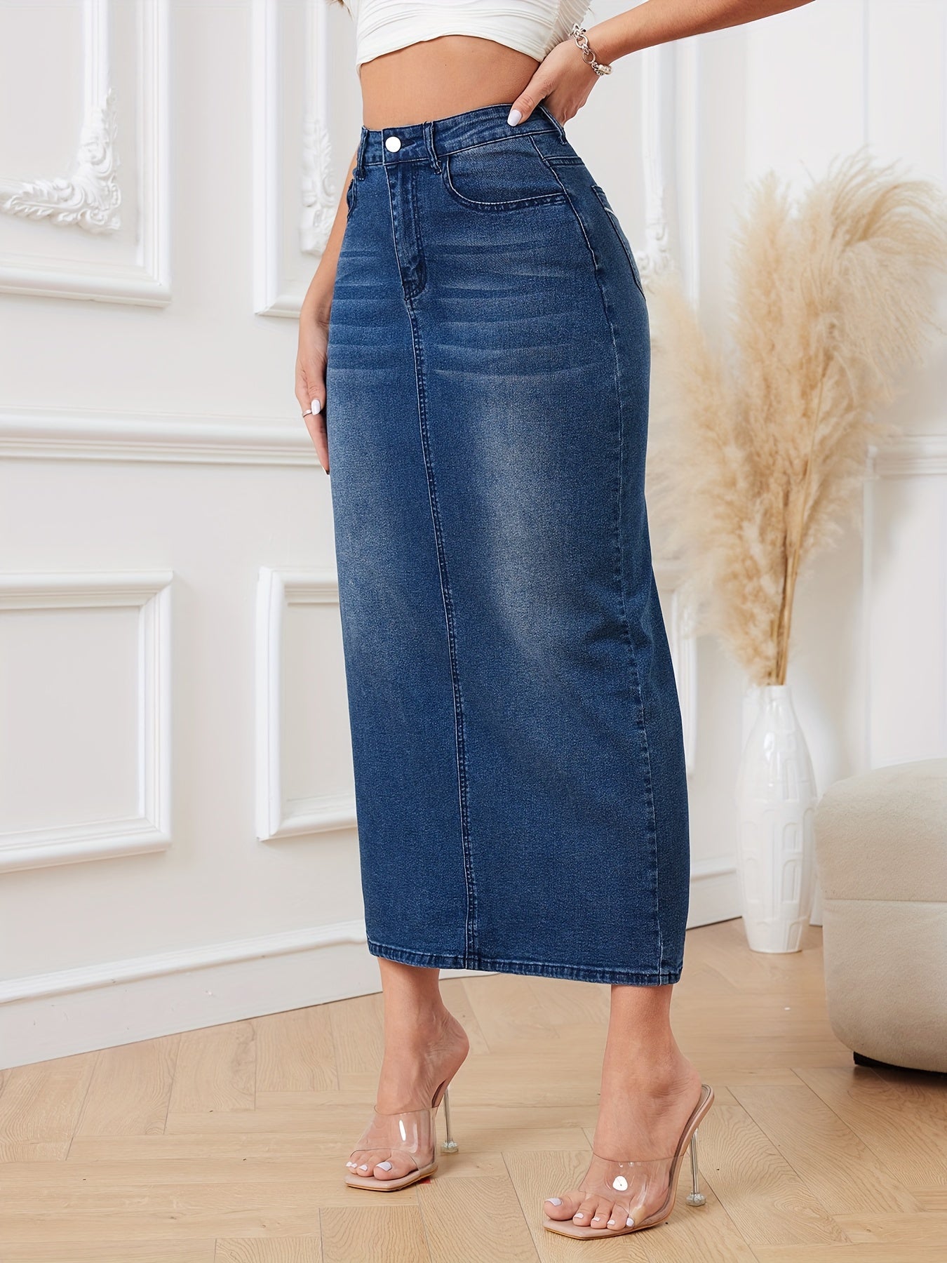 Elin | Fashionable denim midi skirt with intricate pattern