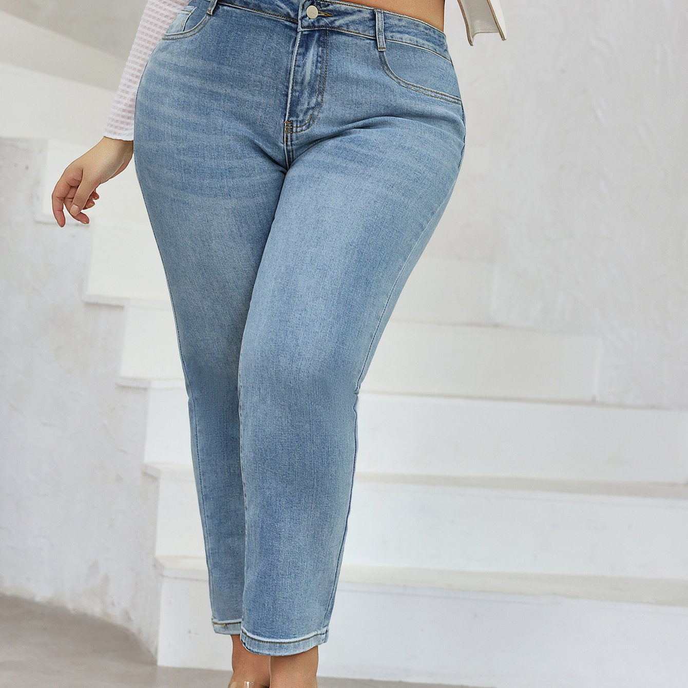 Lotte | Plus size casual jeans with high waist and straight legs