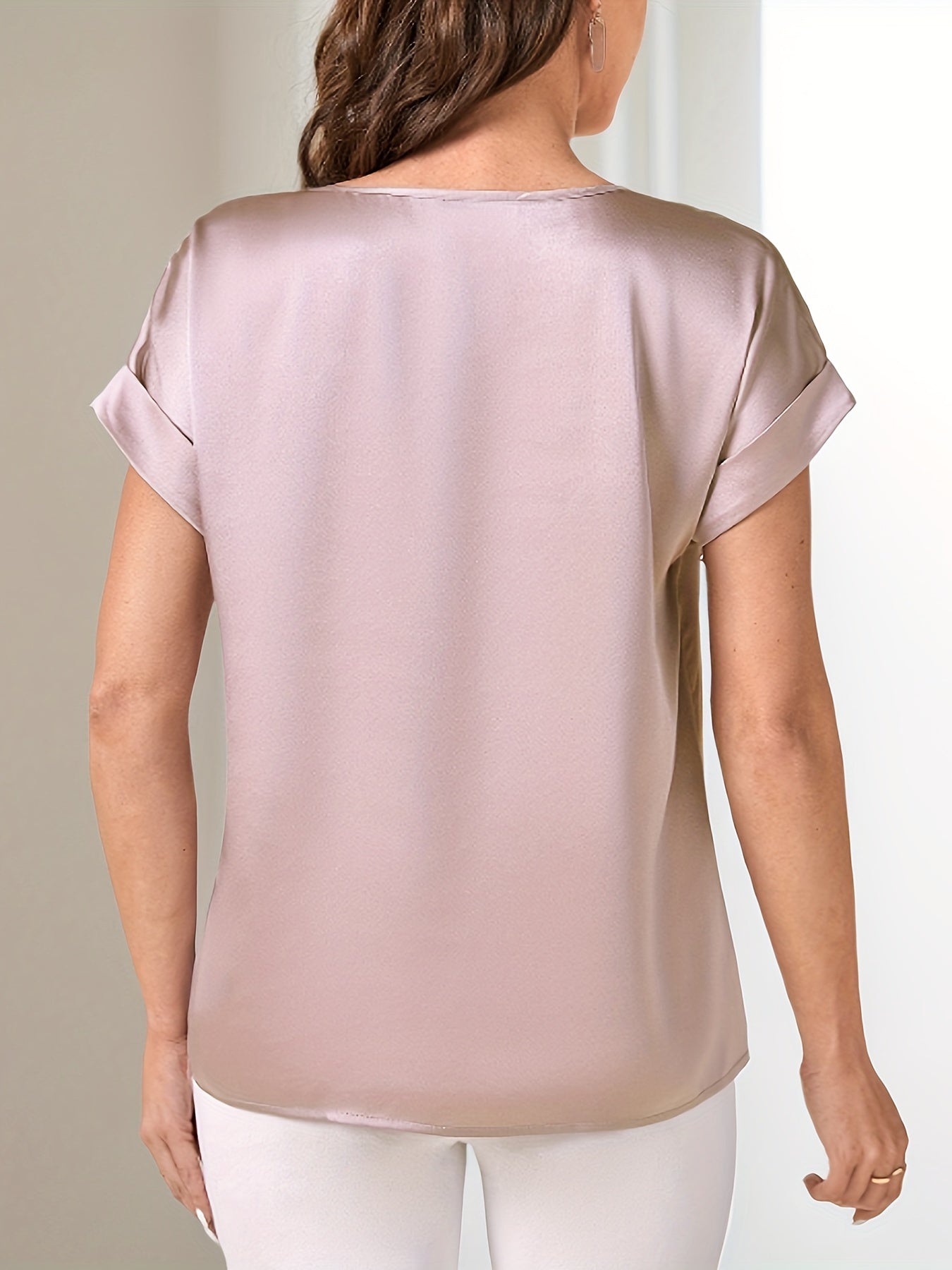 Femke | Elegant loose versatile T-shirt with short sleeves