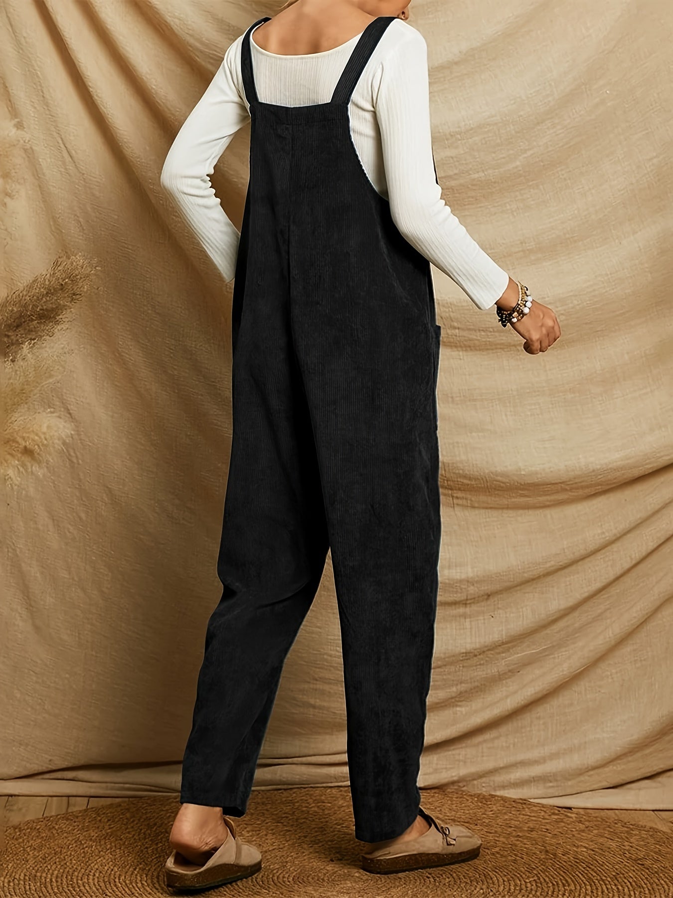 Emma | Sturdy corduroy jumpsuit with patch pockets