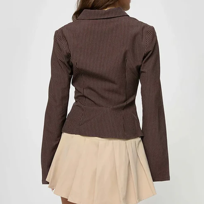 Celeste – Getailleerde Blouse met Uitlopende Mouwen