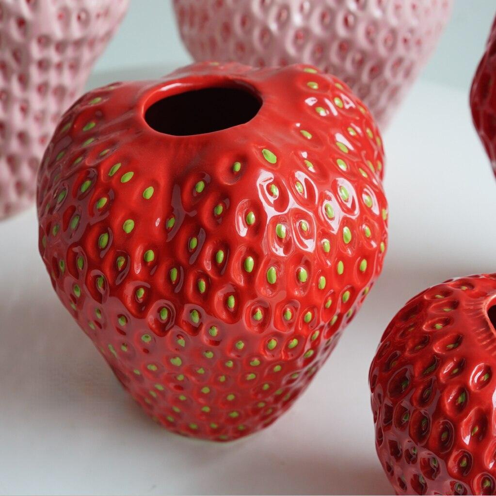 Sirelan - Strawberry Ceramic Decorative Vase