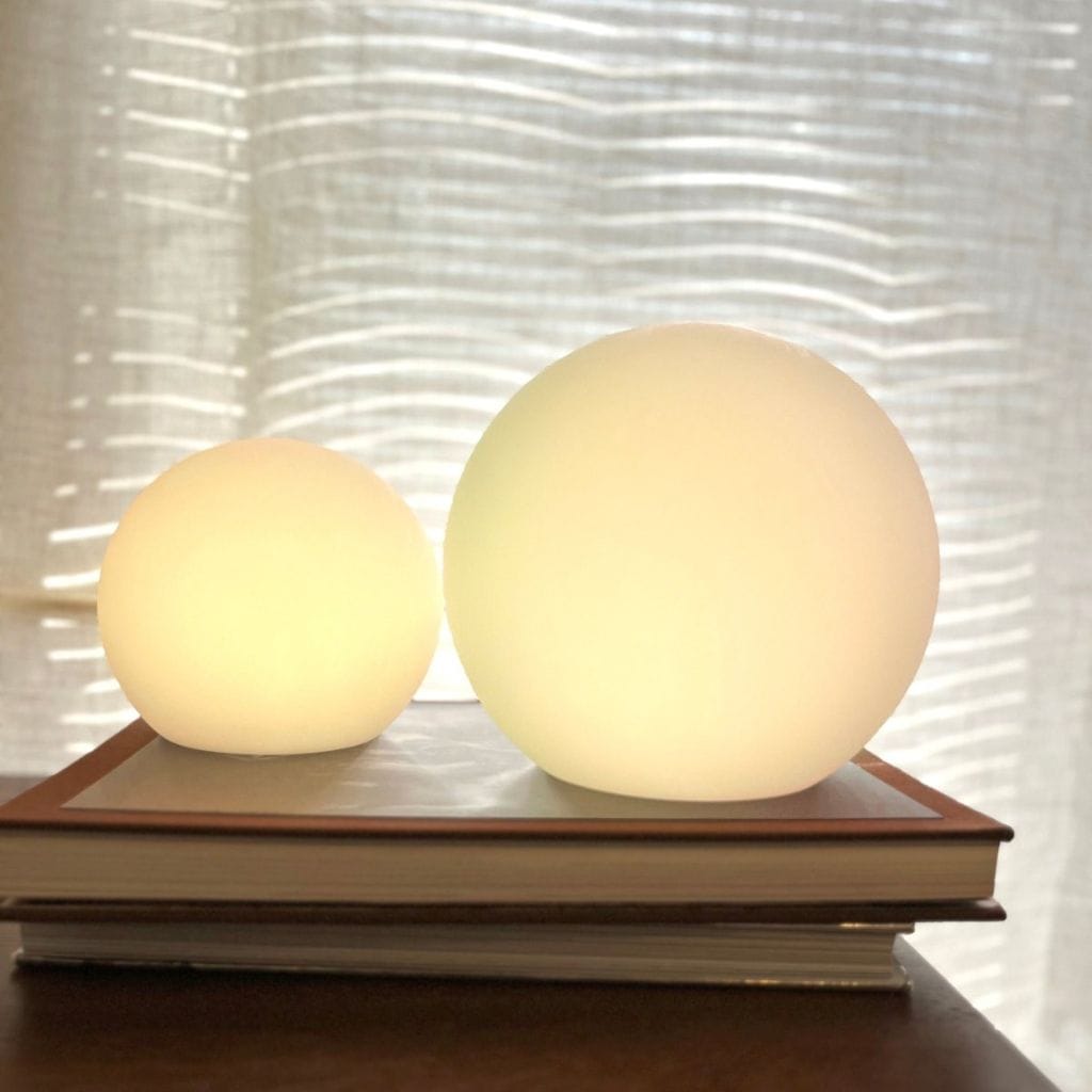 Lunoré – Cordless LED Globe Moon Table Lamp