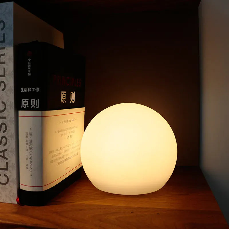 Lunoré – Cordless LED Globe Moon Table Lamp