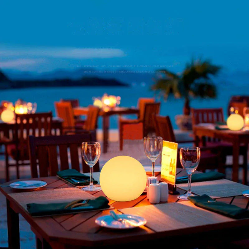 Lunoré – Cordless LED Globe Moon Table Lamp