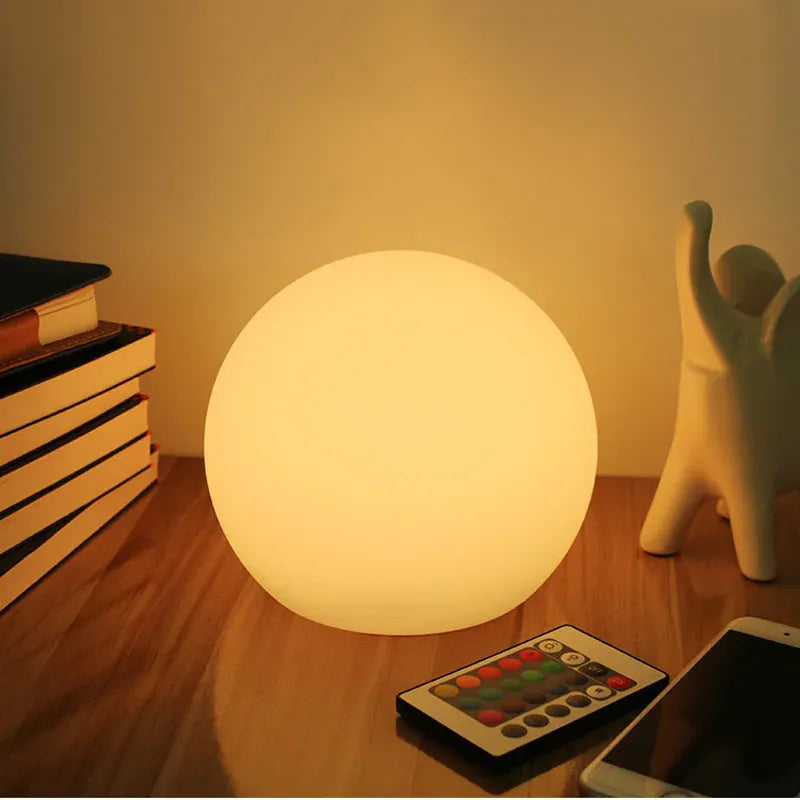 Lunoré – Cordless LED Globe Moon Table Lamp
