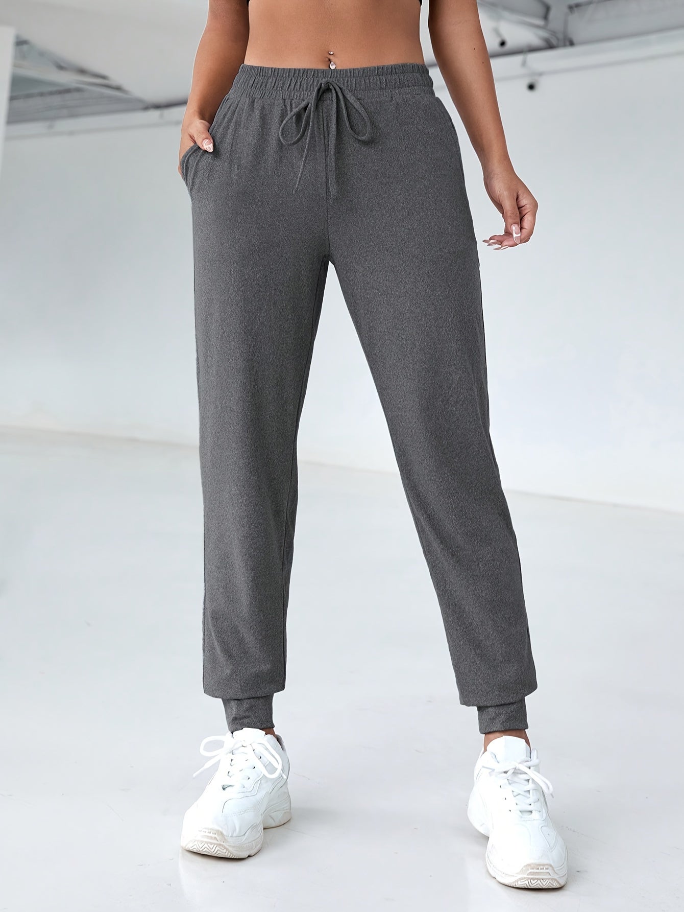 Emma | Comfortabele zwarte sportieve damesbroek met hoge taille